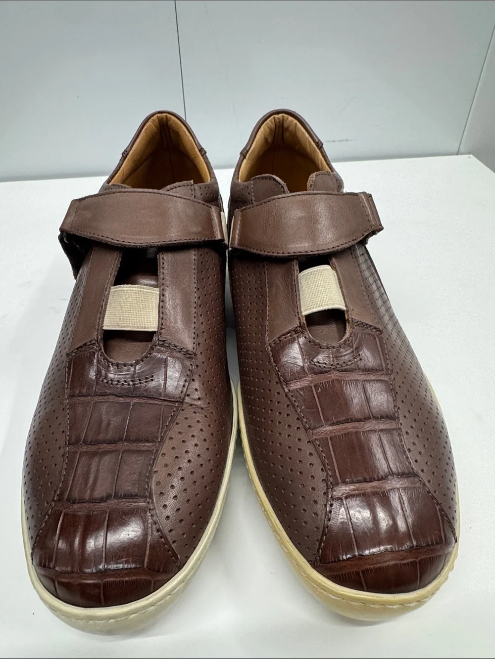 Caporicci genuine real 🐊 Leather Casual Velcro Sneakers size 42